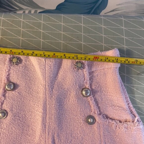 RARE! Zara Woman Pink Boucle High Waisted Shorts in Size L - Picture 5 of 16